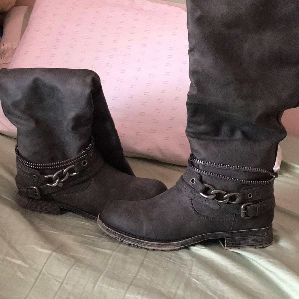 Edgy, knee high, fall boots! 😍